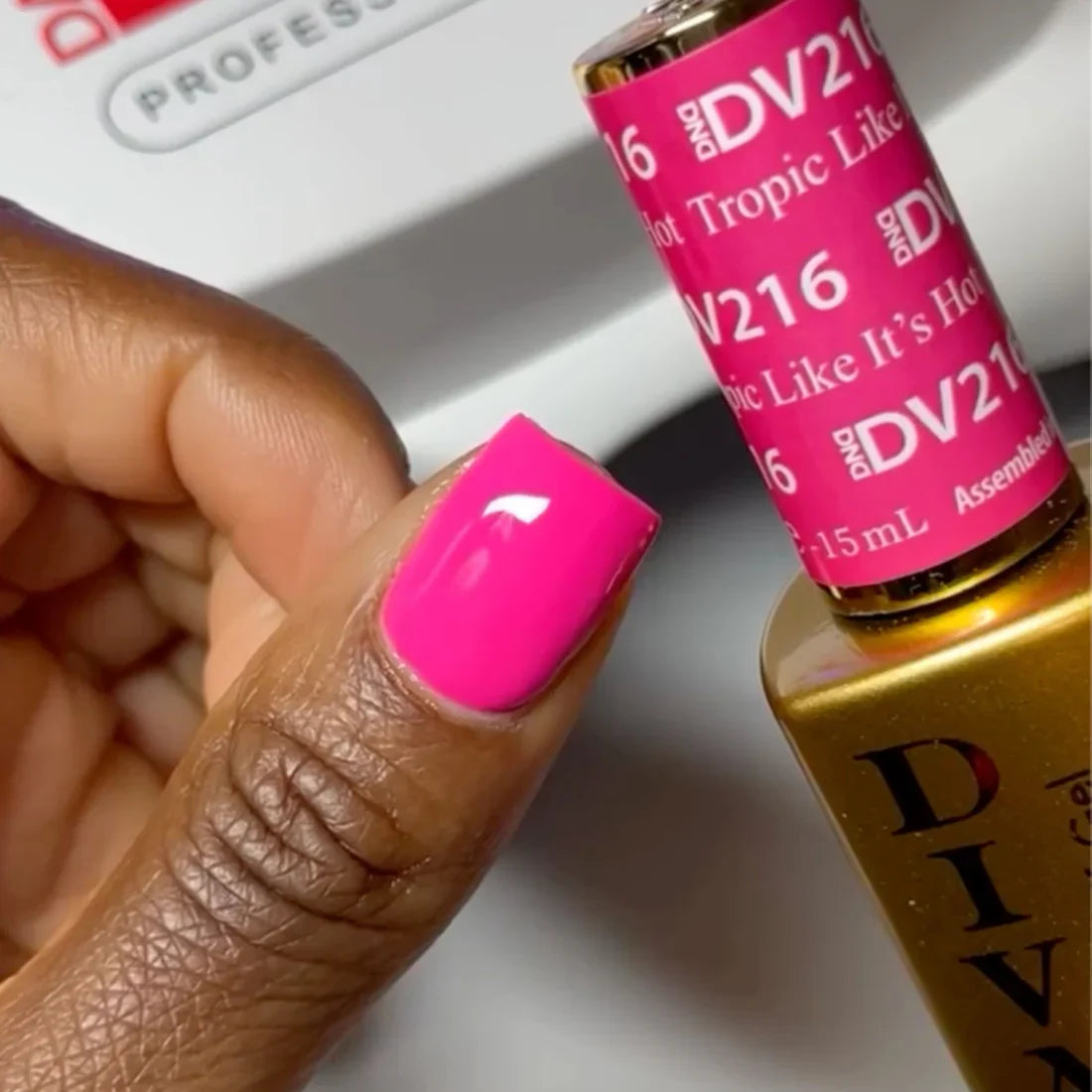 DIVA Gel Polish #216 - Tropic Like It’s Hot