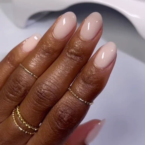 DND Gel Polish #860 - She’s White? She’s Pink?