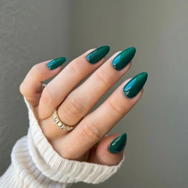 DIVA Gel Polish #244 - Emerald Meadow