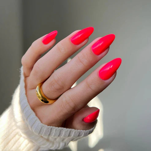 DND Gel Polish #561 - Strawberry Kiss