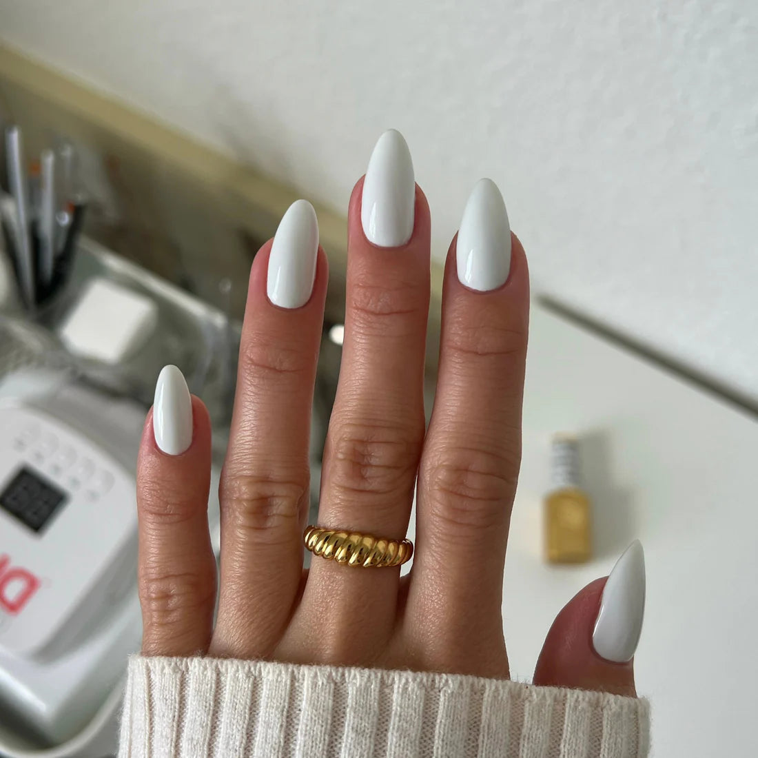 DIVA Gel Polish #038 - Smokey White