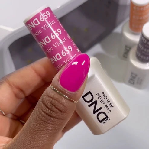 DND Gel Polish #659 - Majestic Violet