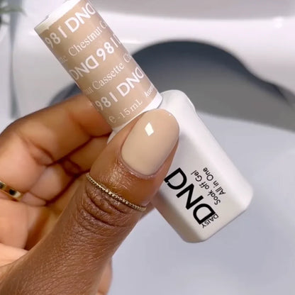 DND Gel Polish #981 - Chestnut Cassette